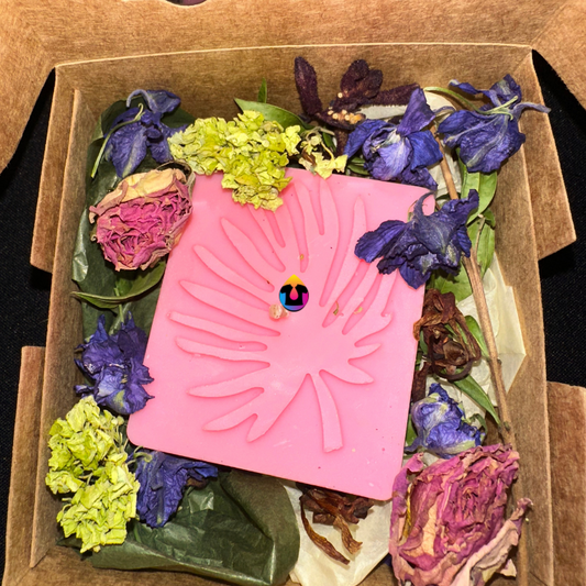 Squared Leaf Candle | Custom Color & Scent